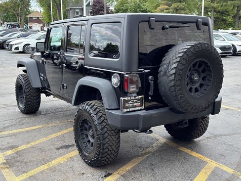 Used 2017 Jeep Wrangler Unlimited Sport w/ Quick Order Package 23S AWD/4WD image 7