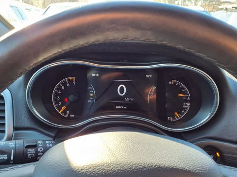 Used 2019 Jeep Grand Cherokee Limited image 9