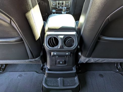 Used 2020 Jeep Wrangler Unlimited Sahara AWD/4WD image 38