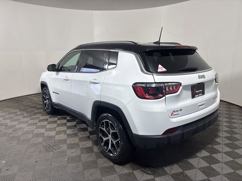 Certified 2024 Jeep Compass Limited AWD/4WD image 4