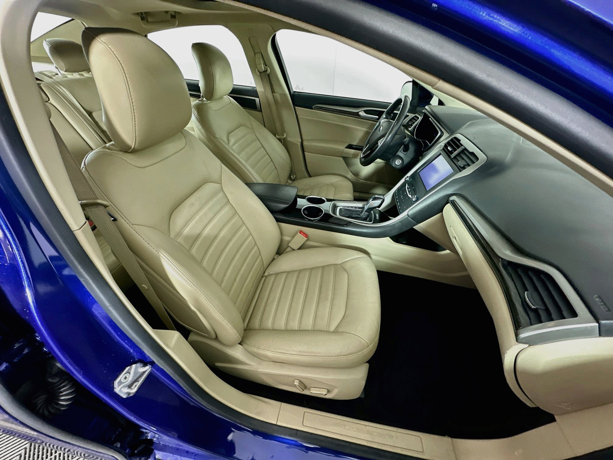 Used 2013 Ford Fusion SE FWD image 30