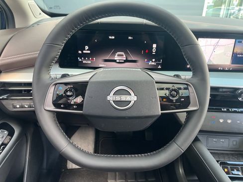 Certified 2025 Nissan Murano Platinum w/ Cargo Package AWD/4WD image 20