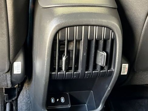 Used 2025 Hyundai Kona SEL FWD image 17