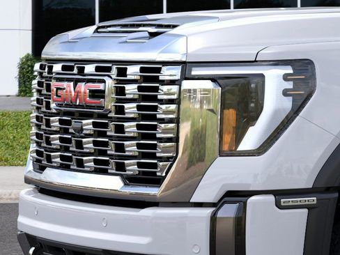 New 2026 GMC Sierra 2500 Denali AWD/4WD image 13