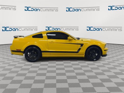Used 2005 Ford Mustang GT image 9