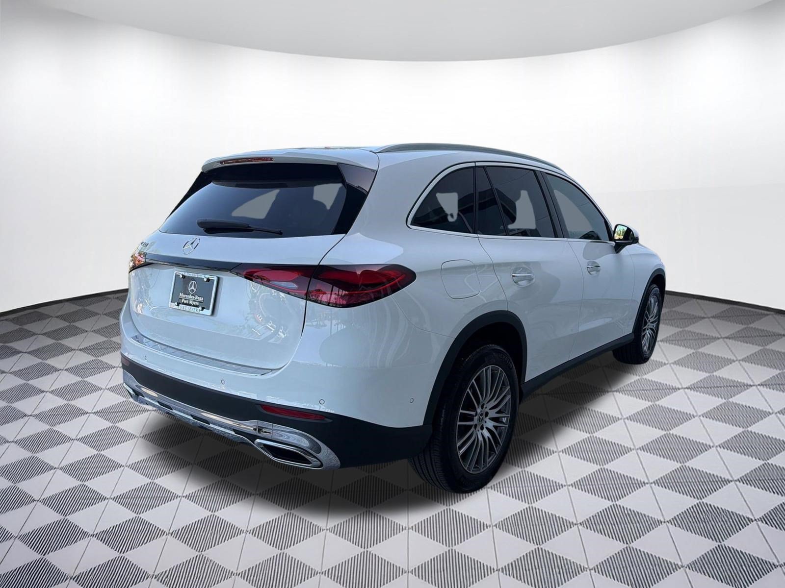 Used 2026 Mercedes-Benz GLC 300 image 9