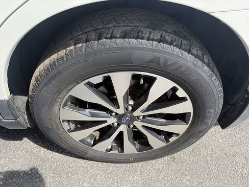 Used 2015 Subaru Outback 2.5i Limited AWD/4WD image 10
