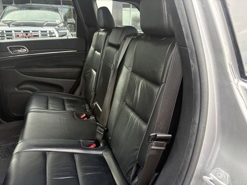 Used 2015 Jeep Grand Cherokee Limited w/ Trailer Tow Group IV image 7