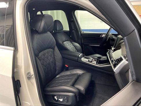 Used 2025 BMW X5 xDrive40i w/ Climate Comfort Package AWD/4WD image 11