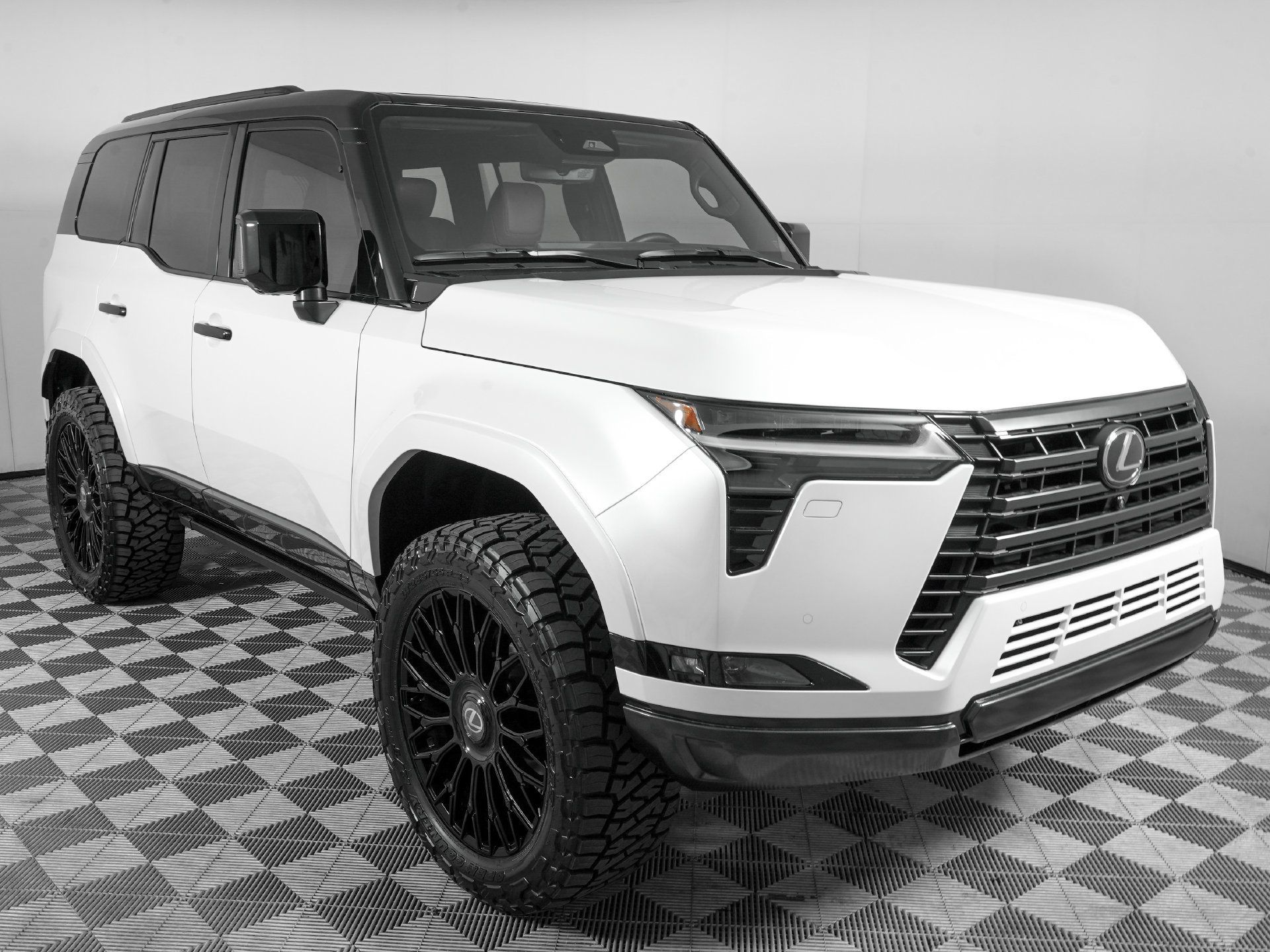Used 2026 Lexus GX 550 w/ Accessory Package (2T) AWD/4WD image 4