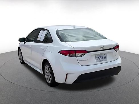 Used 2025 Toyota Corolla LE FWD image 11
