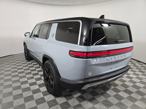 Used 2024 Rivian R1S Adventure AWD/4WD image 3