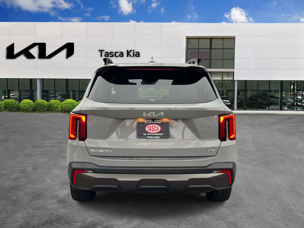Used 2024 Kia Sorento SX AWD/4WD image 5