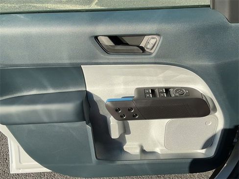 New 2025 Ford Maverick XLT w/ XLT Luxury Package image 11