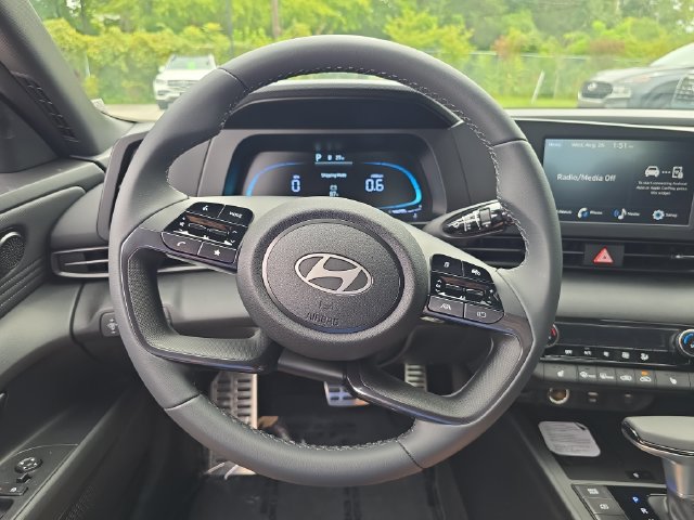 New 2026 Hyundai Elantra SEL Sport FWD image 17