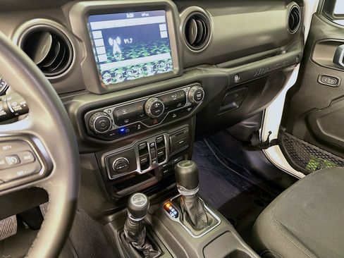 Used 2023 Jeep Wrangler Unlimited AWD/4WD image 26