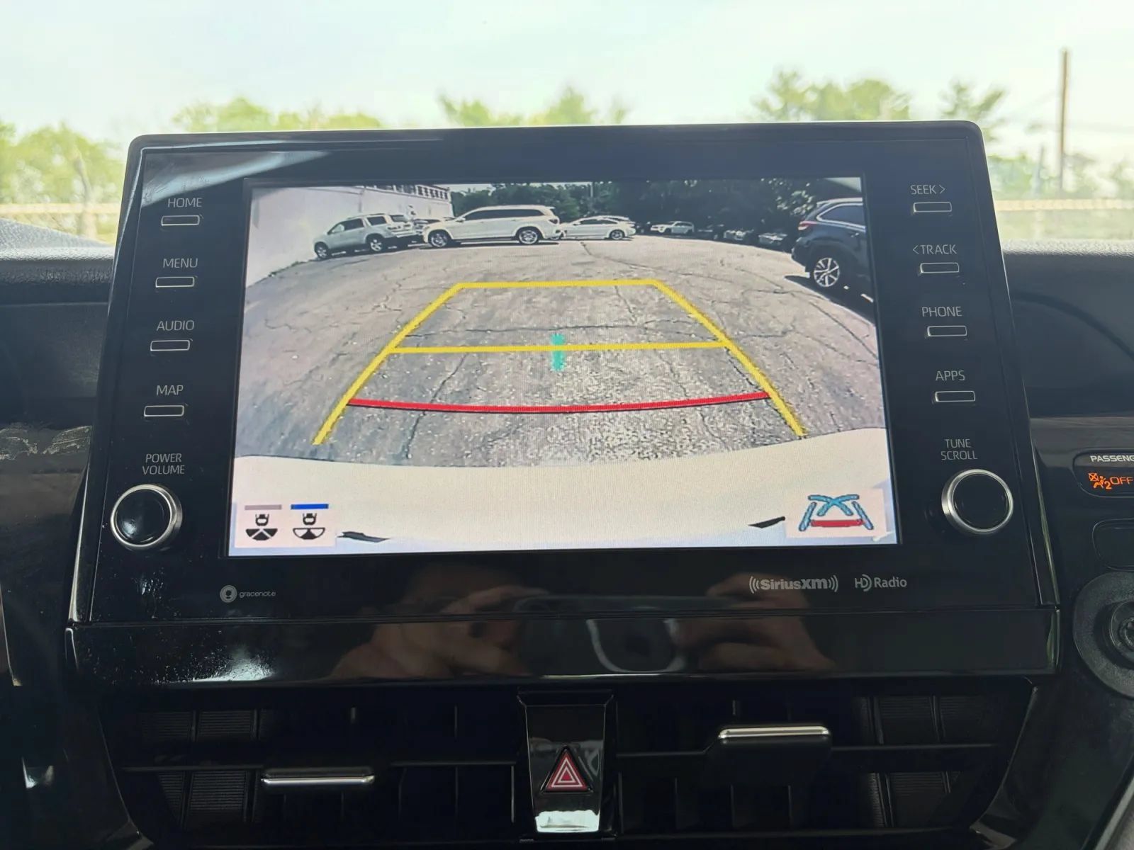 Used 2021 Toyota Camry XLE AWD/4WD image 34