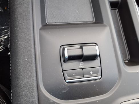 New 2026 GMC Sierra 2500 Denali w/ Denali Reserve Package image 11