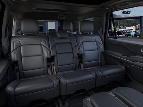 New 2026 Lincoln Navigator Reserve AWD/4WD image 11