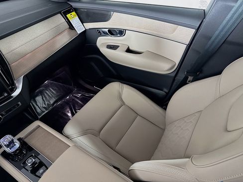 New 2026 Volvo XC90 B6 Plus w/ Protection Package Premier AWD/4WD image 24