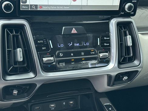 Certified 2023 Kia Sorento EX AWD/4WD image 21