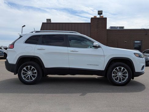 Used 2019 Jeep Cherokee Latitude Plus w/ Comfort/Convenience Group AWD/4WD image 5