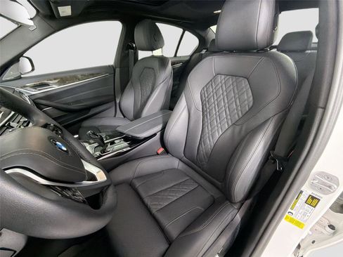 Certified 2023 BMW 530i w/ Premium Package RWD image 19