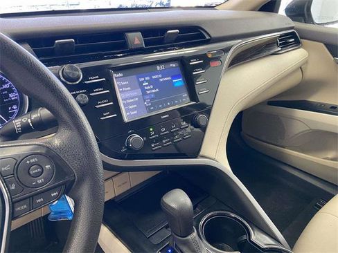 Certified 2020 Toyota Camry LE w/ Phone Cable & Charge Package image 22