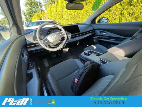 Used 2024 Nissan Ariya Engage e-4ORCE Sport Utility 4 image 31