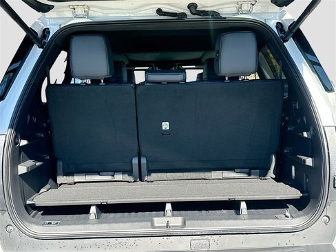 Used 2025 Toyota Sequoia Platinum image 27