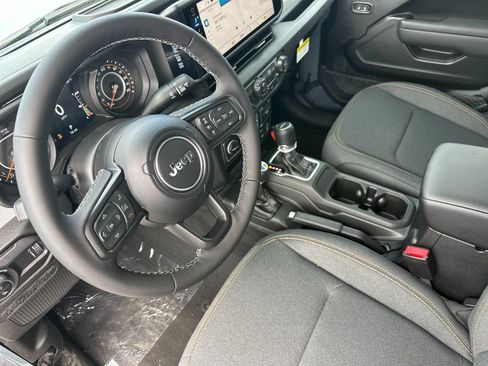 New 2026 Jeep Gladiator Sport AWD/4WD image 10
