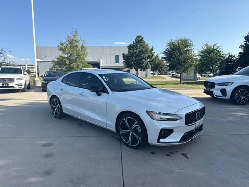 Used 2024 Volvo S60 B5 Core w/ Climate Package FWD image 3