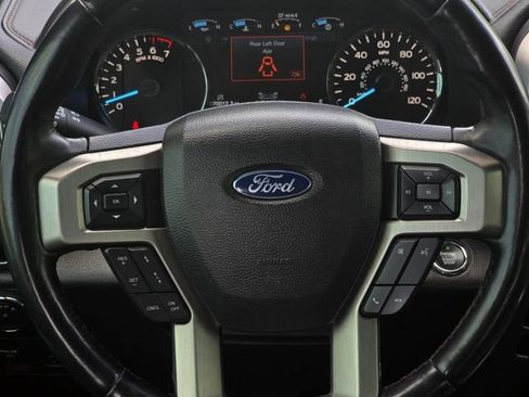 Used 2019 Ford F150 Platinum w/ Equipment Group 701A Luxury AWD/4WD image 17