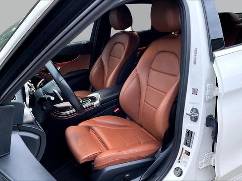 Used 2020 Mercedes-Benz C 300 Sedan image 8