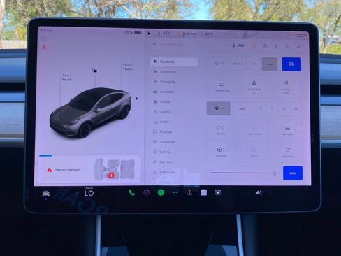 Used 2020 Tesla Model Y Long Range image 26