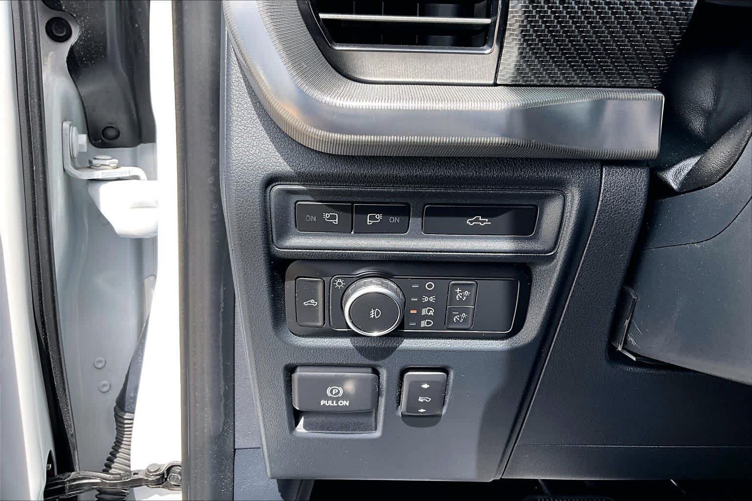 Used 2022 Ford F150 Raptor w/ Equipment Group 801A High AWD/4WD image 36