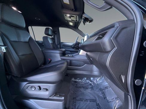 Used 2024 Chevrolet Suburban RST w/ Sport Performance Package image 21