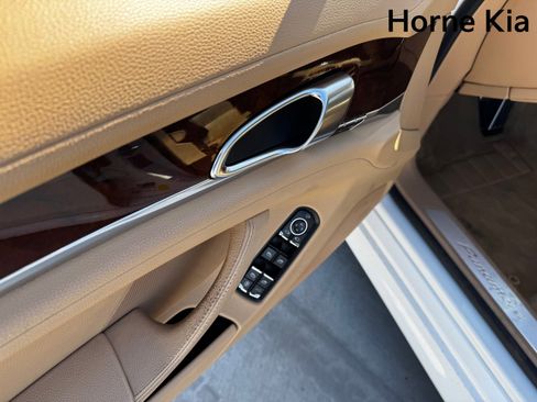 Used 2012 Porsche Panamera 4 image 11