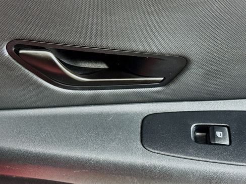 Used 2025 Hyundai Elantra Sport FWD image 29