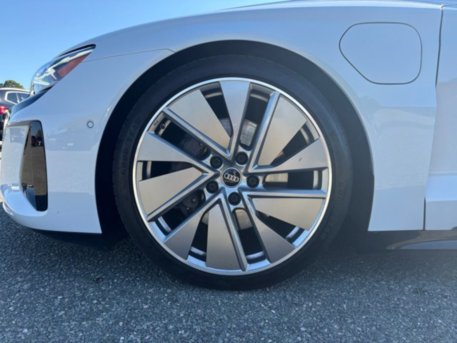 Used 2022 Audi e-tron GT Prestige w/ Prestige Package AWD/4WD image 9