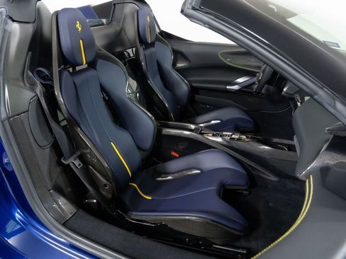 Used 2022 Ferrari SF90 Spider image 42