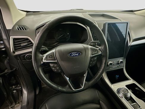 Used 2024 Ford Edge SEL image 18
