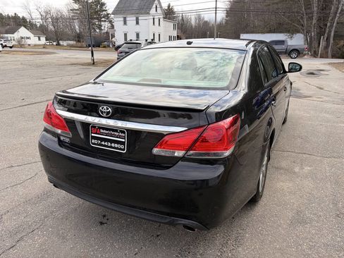 Used 2012 Toyota Avalon Limited image 6
