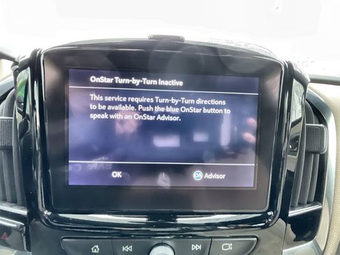 Used 2024 Chevrolet Traverse LT image 14