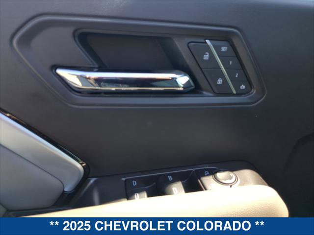 Used 2025 Chevrolet Colorado ZR2 AWD/4WD image 11