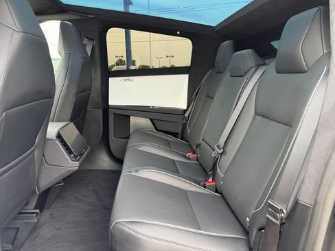 Used 2024 Tesla Cybertruck Cyberbeast AWD/4WD image 21