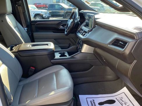 Used 2022 Chevrolet Suburban LT w/ LT Signature Plus Package AWD/4WD image 32