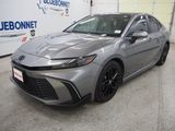 Used 2025 Toyota Camry SE image 2