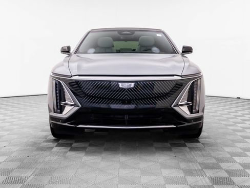 Certified 2024 Cadillac Lyriq Luxury AWD/4WD image 10