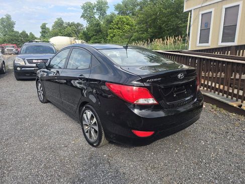 Used 2016 Hyundai Accent SE w/ Option Group 03 FWD image 13